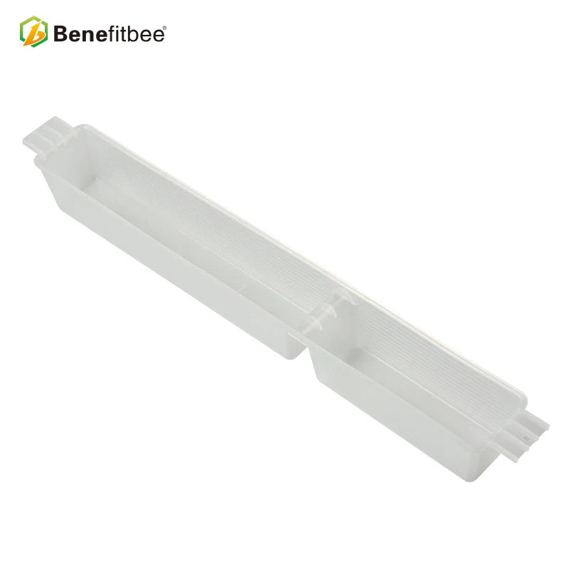 Bee Keeping Equipments 1.5L Plastic Bee Queen Drinking Water Bee Feeder MegaBDM