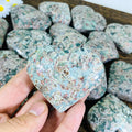 Factory Wholesale Natural Green Cherry Agate Crystal Quartz Heart Shape Carved Craft Energy Stone for Home Decoration