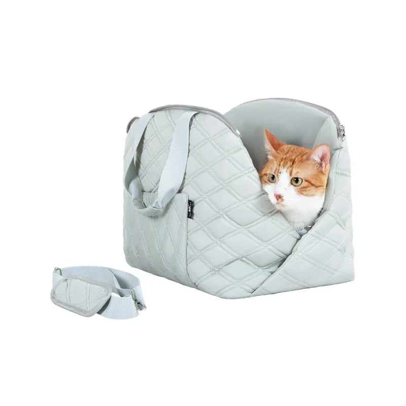 Customized Inter-cotton Pet Bag Ultra-light Waterproof Handbag Dog Portable Airline Pet Sling Bag Pet Carrier Bag Luxury