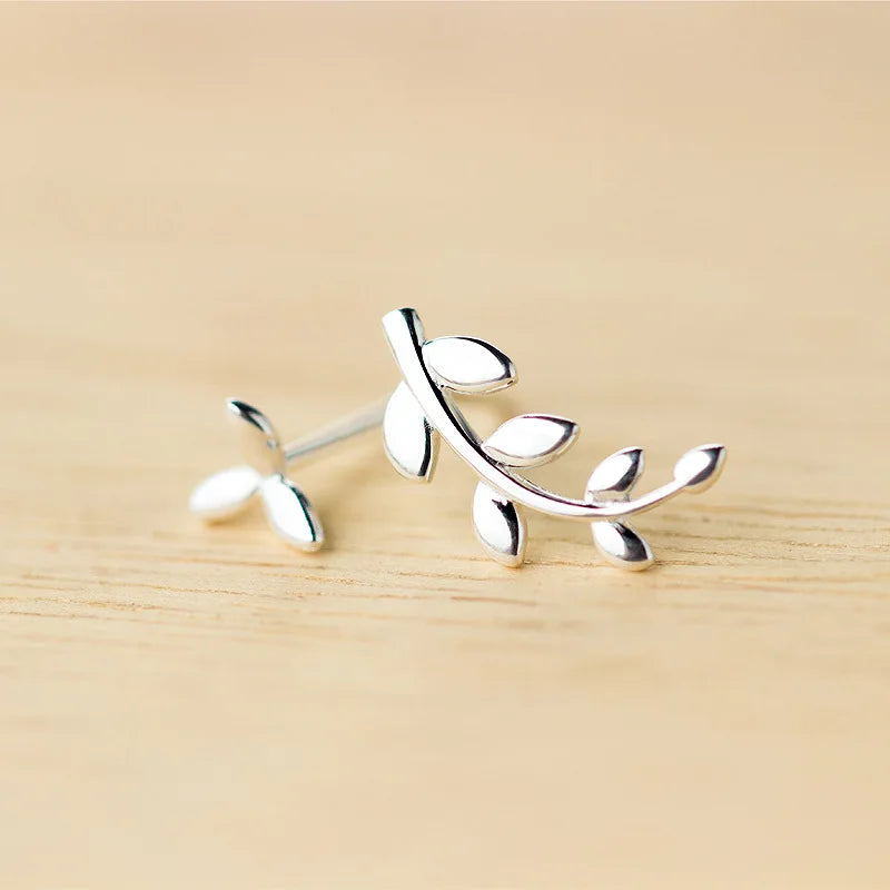 100% 925 Sterling Silver Women Jewelry Fashion Cute Tiny Asymmetric Leaves Stud Earrings for Daughter Girls