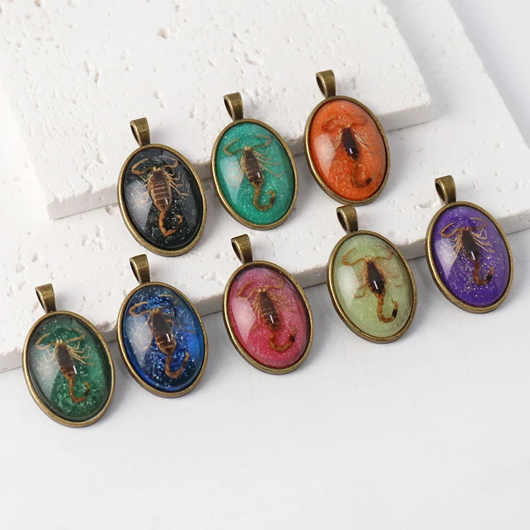 Vintage Luminous Insect Charms Real Scorpion in Resin Glowing in the Dark Alloy Genuine Bug Scorpio Pendant for Jewelry Making