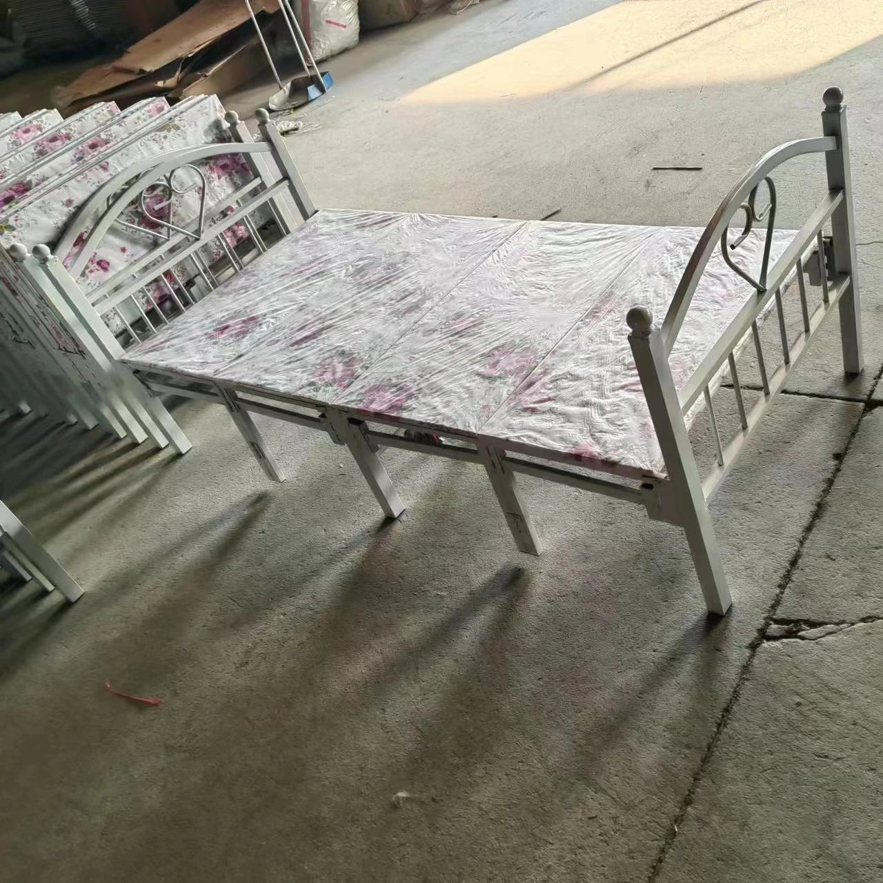China Supplier Metal Folding Bed Modern Designs Use Metal Tube Loft Double Decker Metal Single Bed