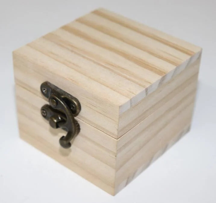 Custom Logo Embossed Printing Wooden Jade Box with Hook & Loop Closure-Original Color for Jewelry Display