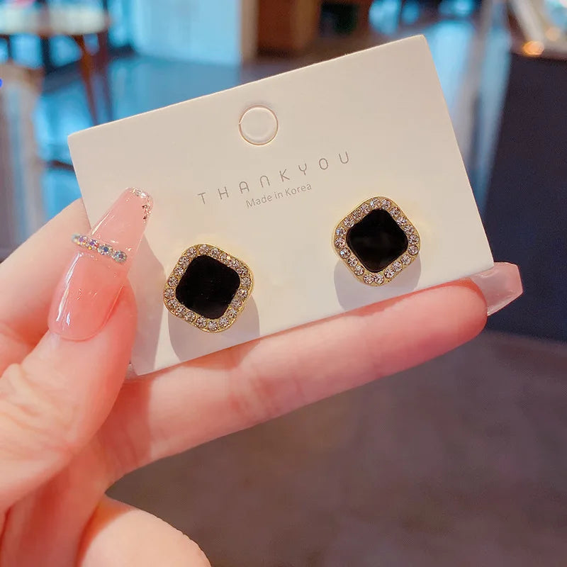 Trendy Zircon Black Resin Square Ear Studs for Women Elegant Luxury Geometric Earrings Fashion Jewelry Gifts