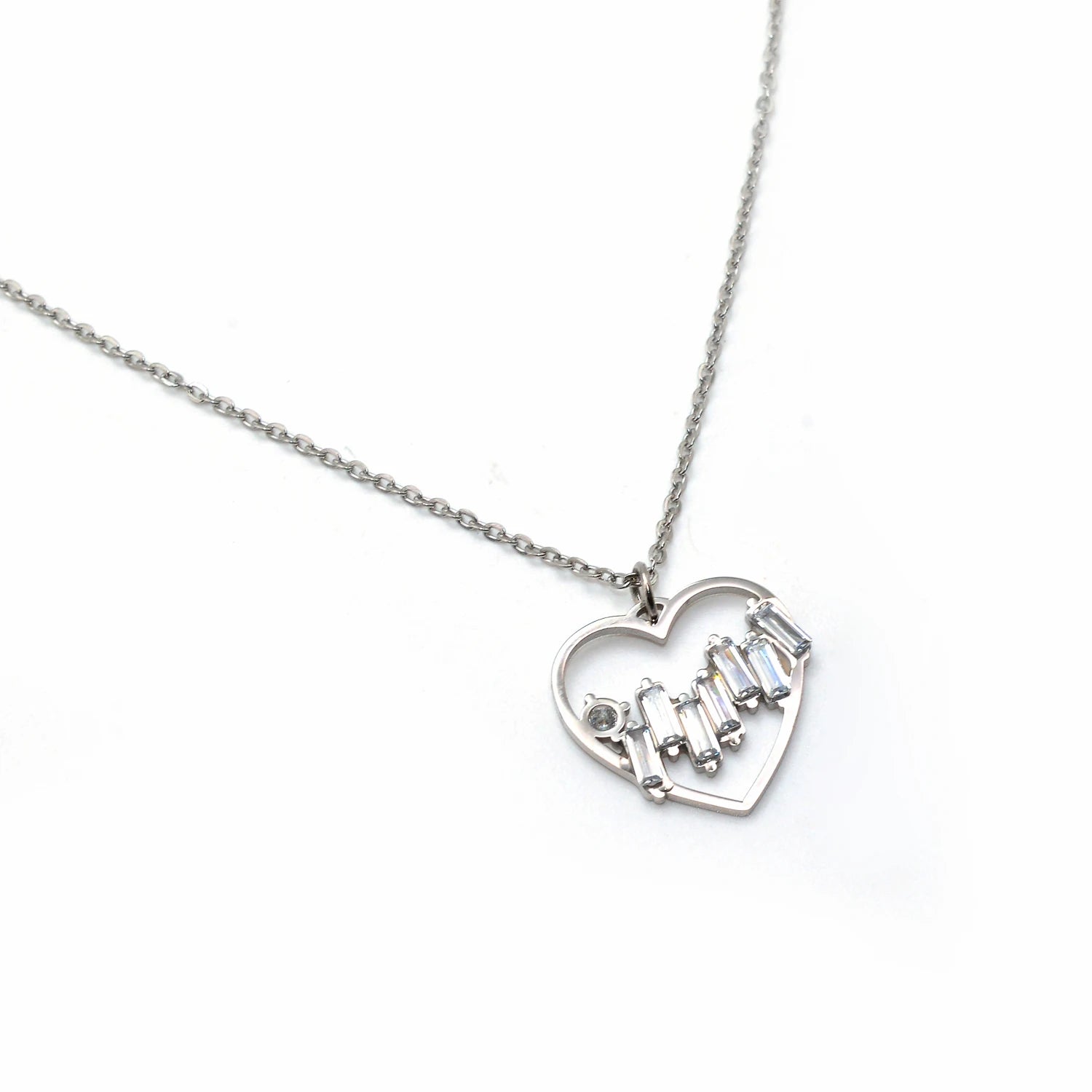 Wholesale Fashion Women's Stainless Steel Jewelry Gold Plated Love Heart Pendant Necklace with Zircon Trendy Style