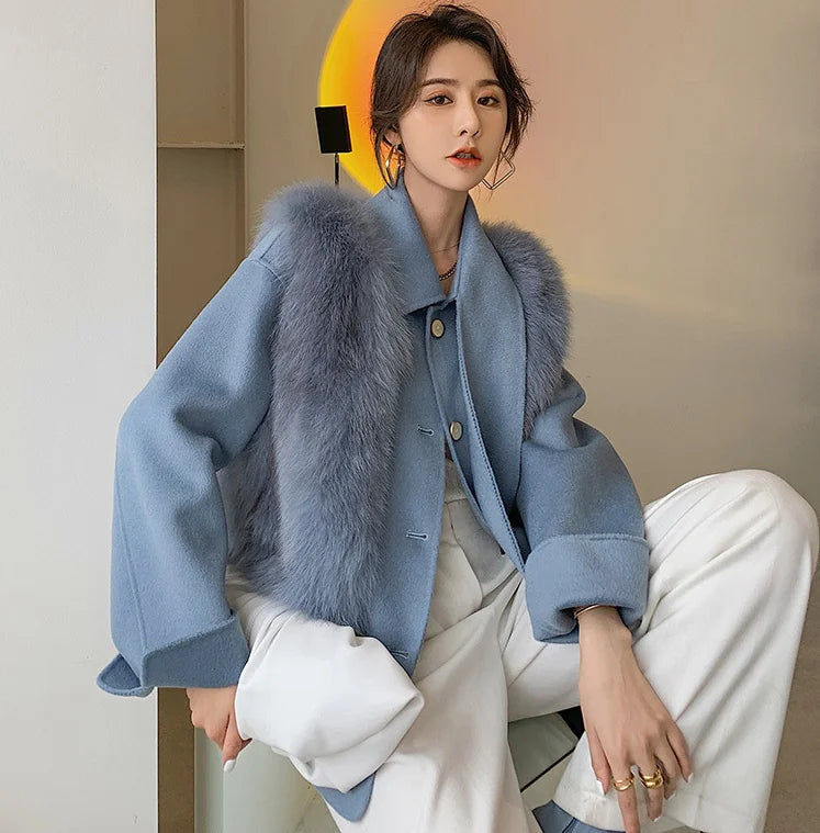 QIUCHEN Vintage Design Women Casual Woolen Lamb Cashmere Short Plus Size Winter Wool Jacket with Fox Fur Vest QC21032