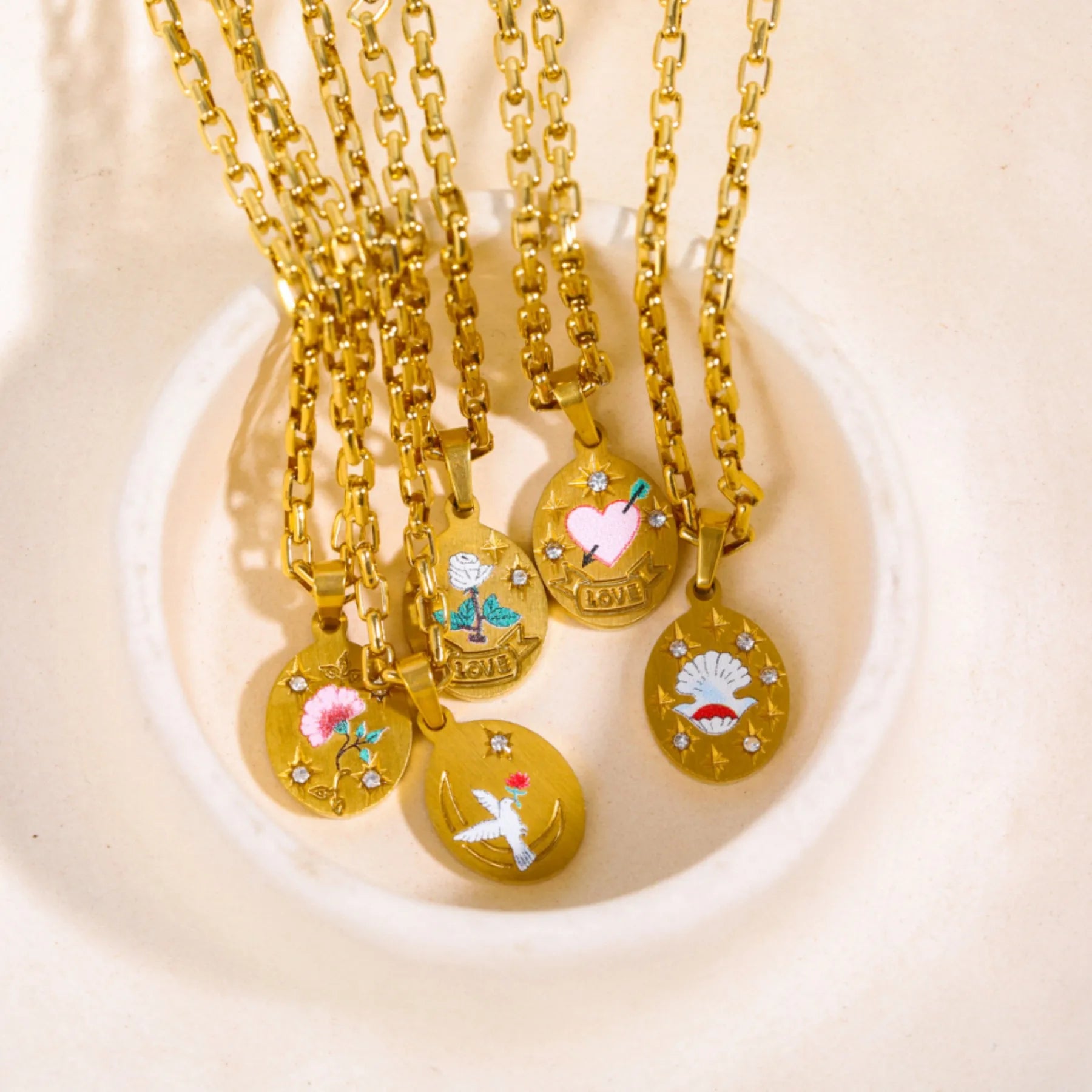 Hand Painted Floral Heart Pendant Necklace Luxury Trendy Floral Love Design Stainless Steel Link Chain for Anniversaries