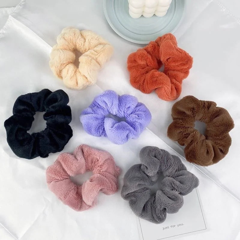 Autumn and Winter Black Fluffy Hair Ties Microfiber Terry Towel Fuzzy Fur Scrunchies for Girls with Sweet Style