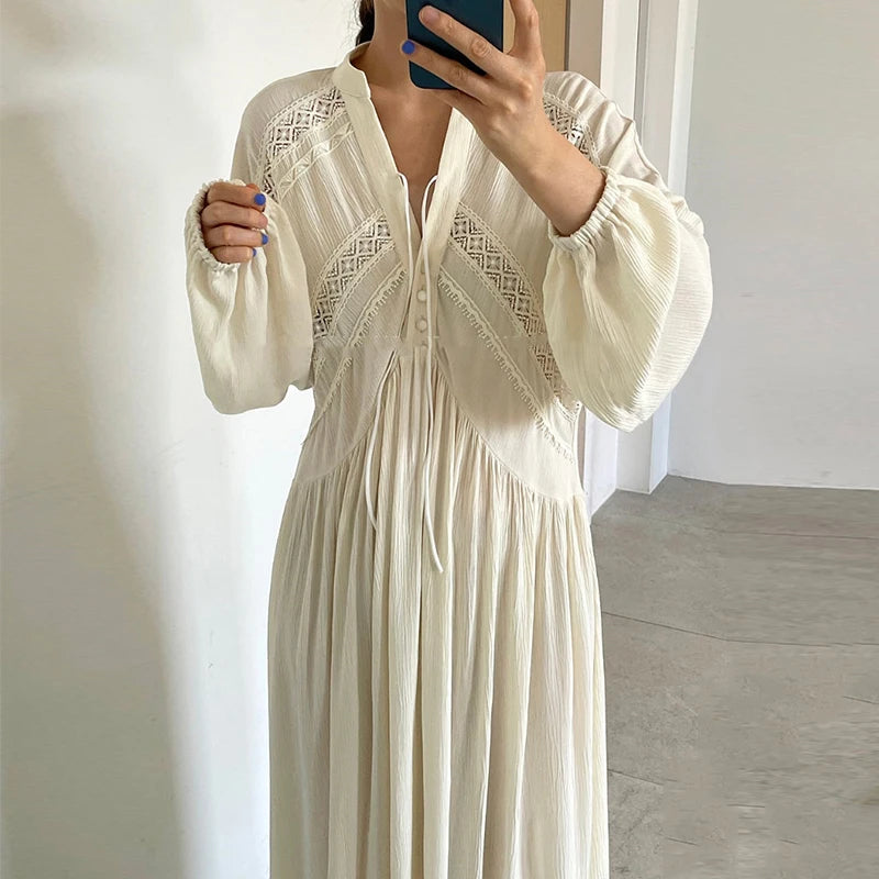 Boutique Wholesale 2026 Spring New French Elegant V-neck Patchwork Lace Hook Flower Design Loose Long Sleeved Women's Dress