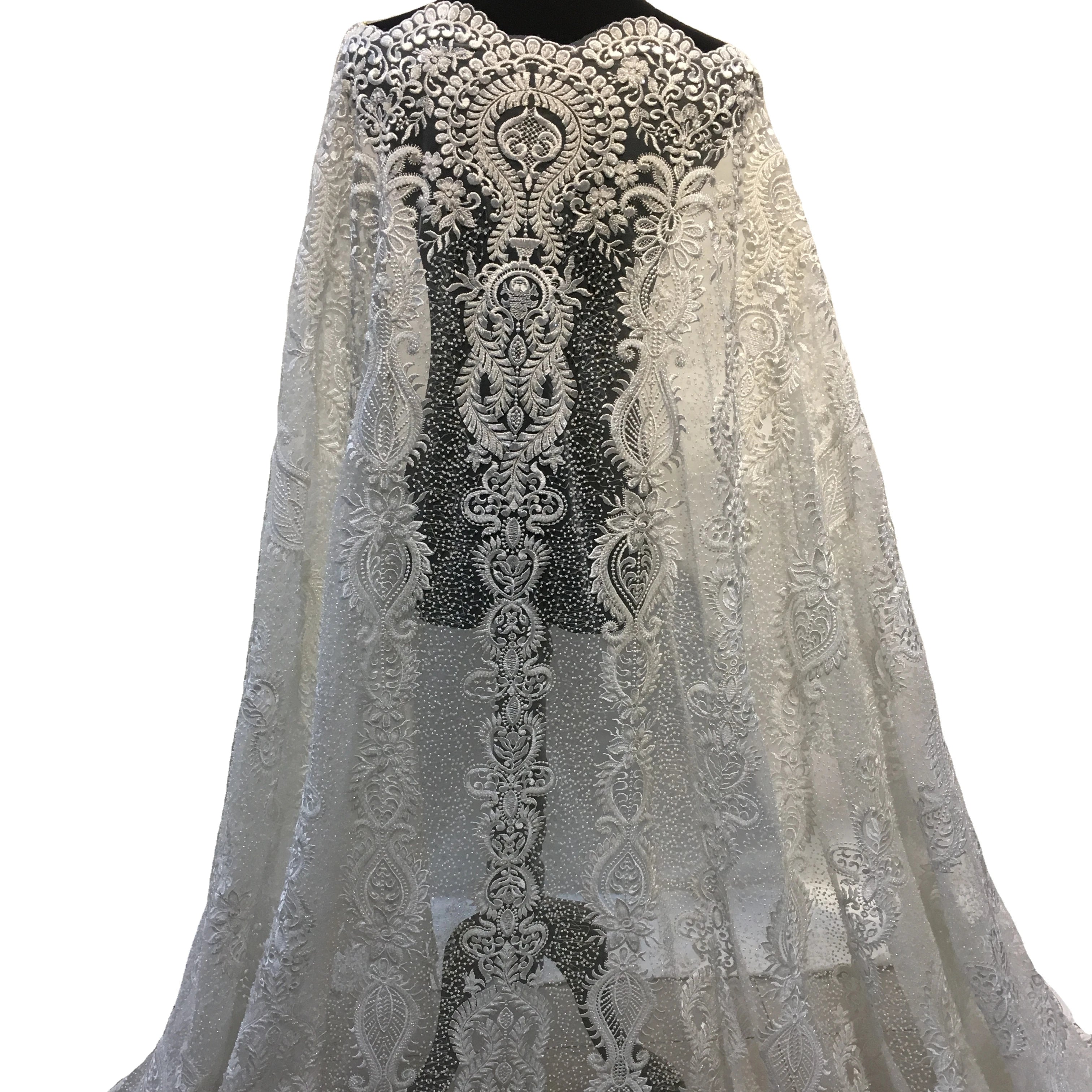 Luxury 3D Bridal Lace Tulle Pretty White Heavy Beaded Lace Fabric for Wedding Evening Dress