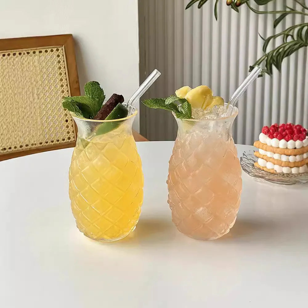 Customizable 16 oz Pineapple-Shaped Ananas Glass Cup with Straw American Style Design Stocked Restaurants Juice Cocktail Serving