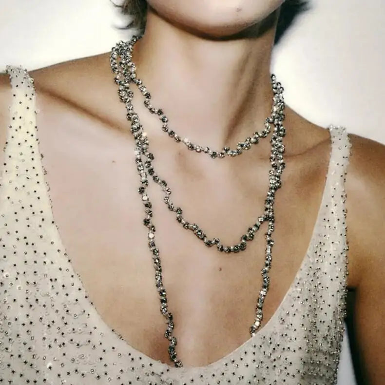 2025 New Arrival Fashion Jewelry Dazzling Inlaid Pearl Long Necklace for Women Multi-layered Women Beaded Women Necklace