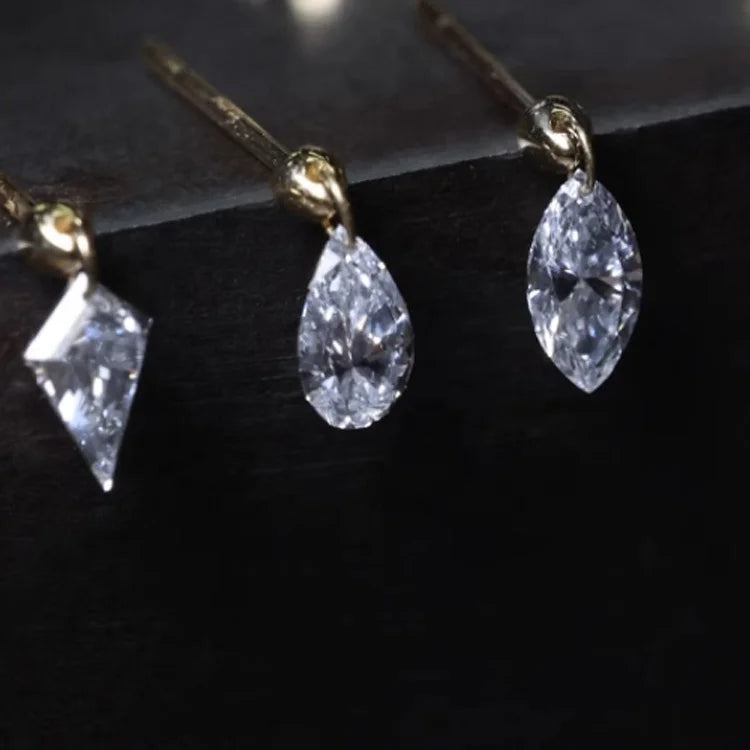 18K Gold Diamond Earrings Implant-Grade Labret Top Helix Cartilage Piercing Jewelry Fashionable and Stylish