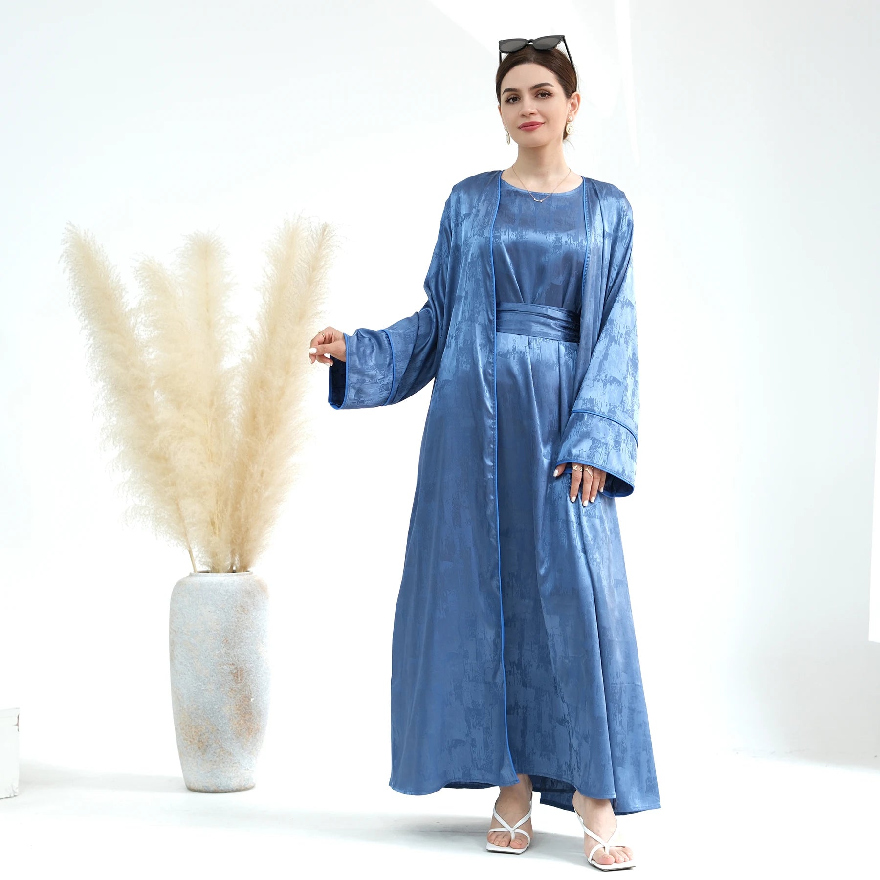 Hot Selling Traditional Islamic Satin Abaya for Women 2-Piece Plain Set Plus Size Quick Dry Anti-Wrinkle 5 Colors for Muslims