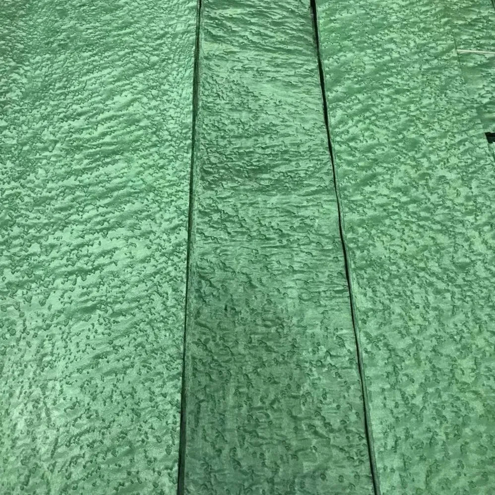 Factory Supply Dyed Veneers 0.5mm Dyed Birdseye Maple Veneer Sheet for Flooring Furniture Fancy Plywood Surface