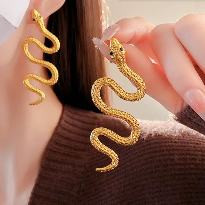Luxury Metal Gold Cool Large Snake Shape Drop Earrings for Women Fashion Simple Party Jewelry