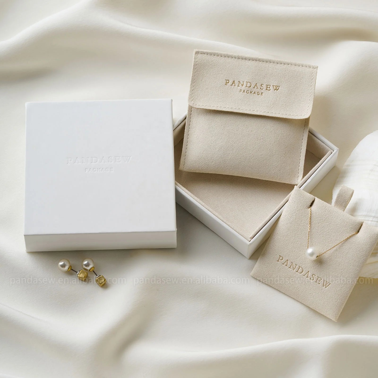 PandaSew Luxury Custom Logo Paper Jewelry Packaging Gift Drawer Box for Pendant with Microfiber Jewelry Pouch Insert Pad