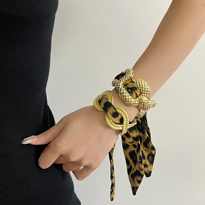 European American Vintage Gold Leopard Print Scarf High-End Exquisite Light Luxury Wristband Open Bracelet for Women