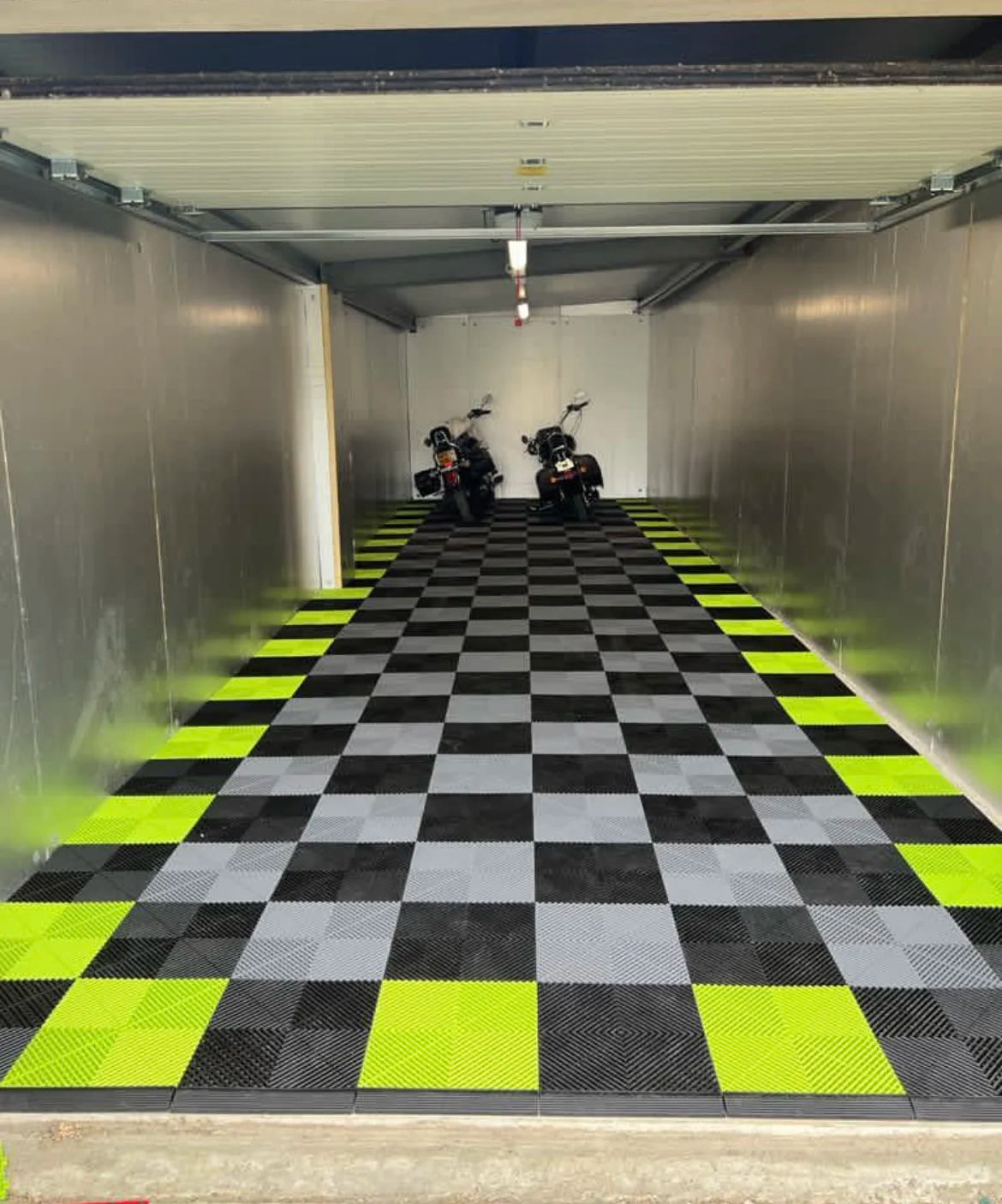 Arlott Best Seller Garage Floor Tile Best Click-Ventilated Vinyl Flooring for Villas Car Wash Drainage Project Solution