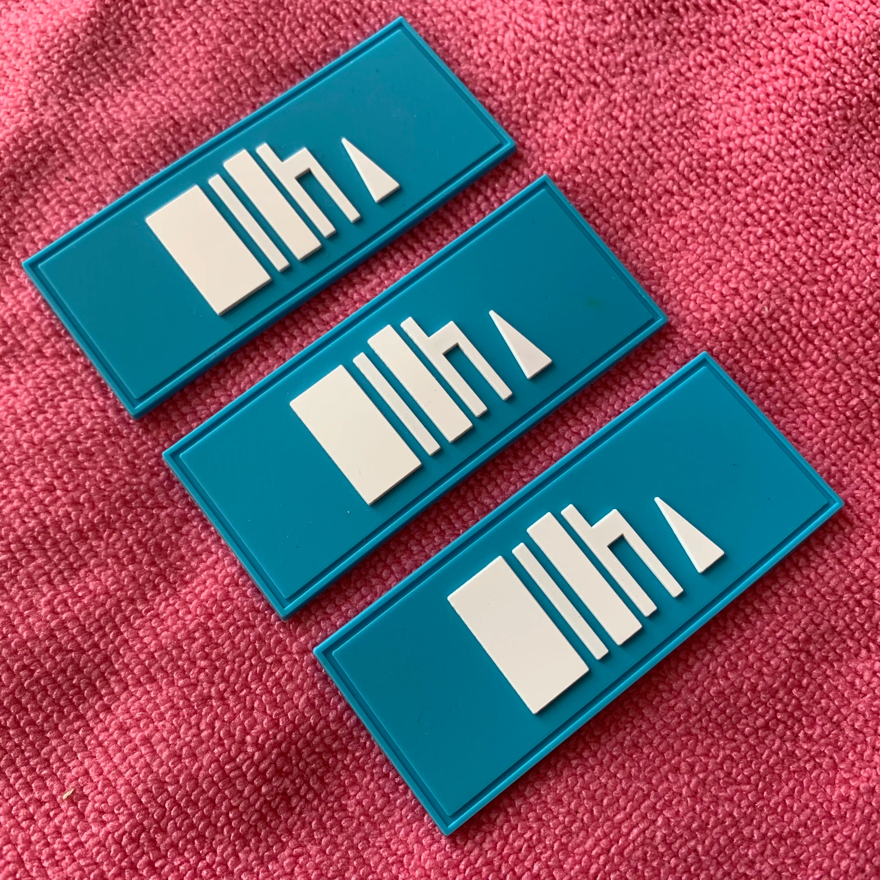 Custom Eco-friendly Soft PVC Rubber Patch for Clothingclassic Blue Color Private logo Garment PVC Label With Sewing Line