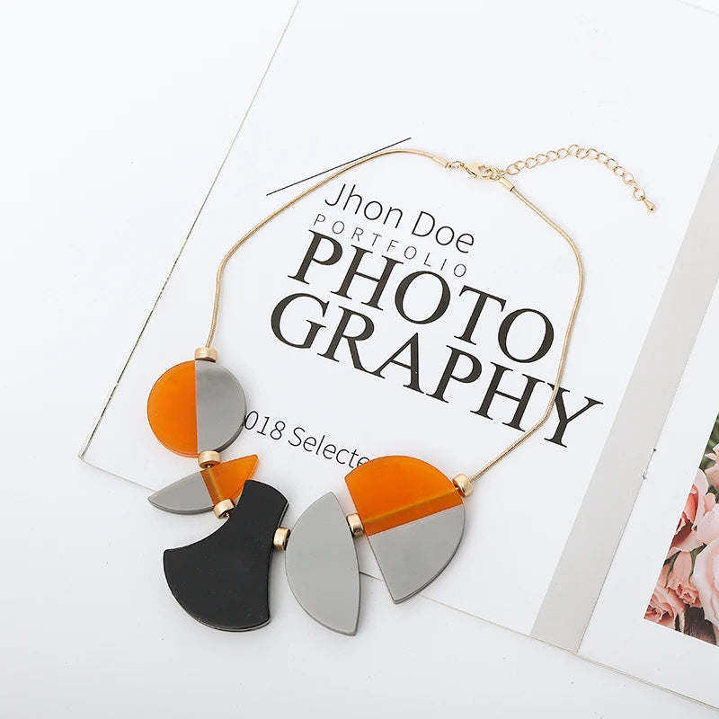 TongLing European Vintage Classic Acrylic Colorful Necklace Women Irregular Unique Ladies Resin Pendant Necklace for Daily Life