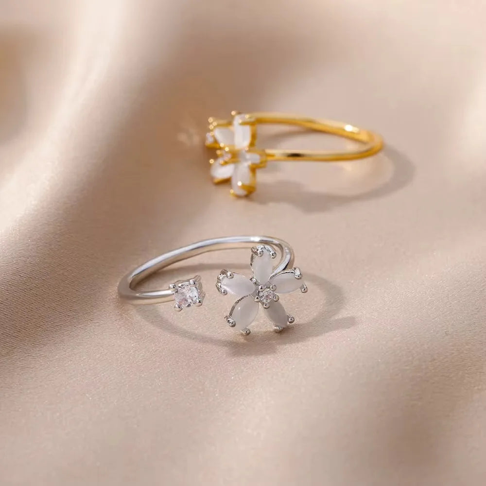 Wholesale Female Make Fashion Brass Alloy Engagement Wedding Flower Charm Open Cuff End Resizable Finger Ring Jewelry for Women
