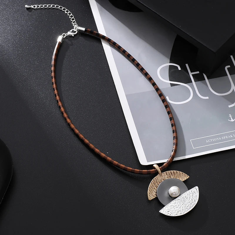 TongLing New Irregular Shape Alloy Pendant Necklace Gold Silver Black Plated Alloy Pearl Pu Rope Necklace for Daily Life