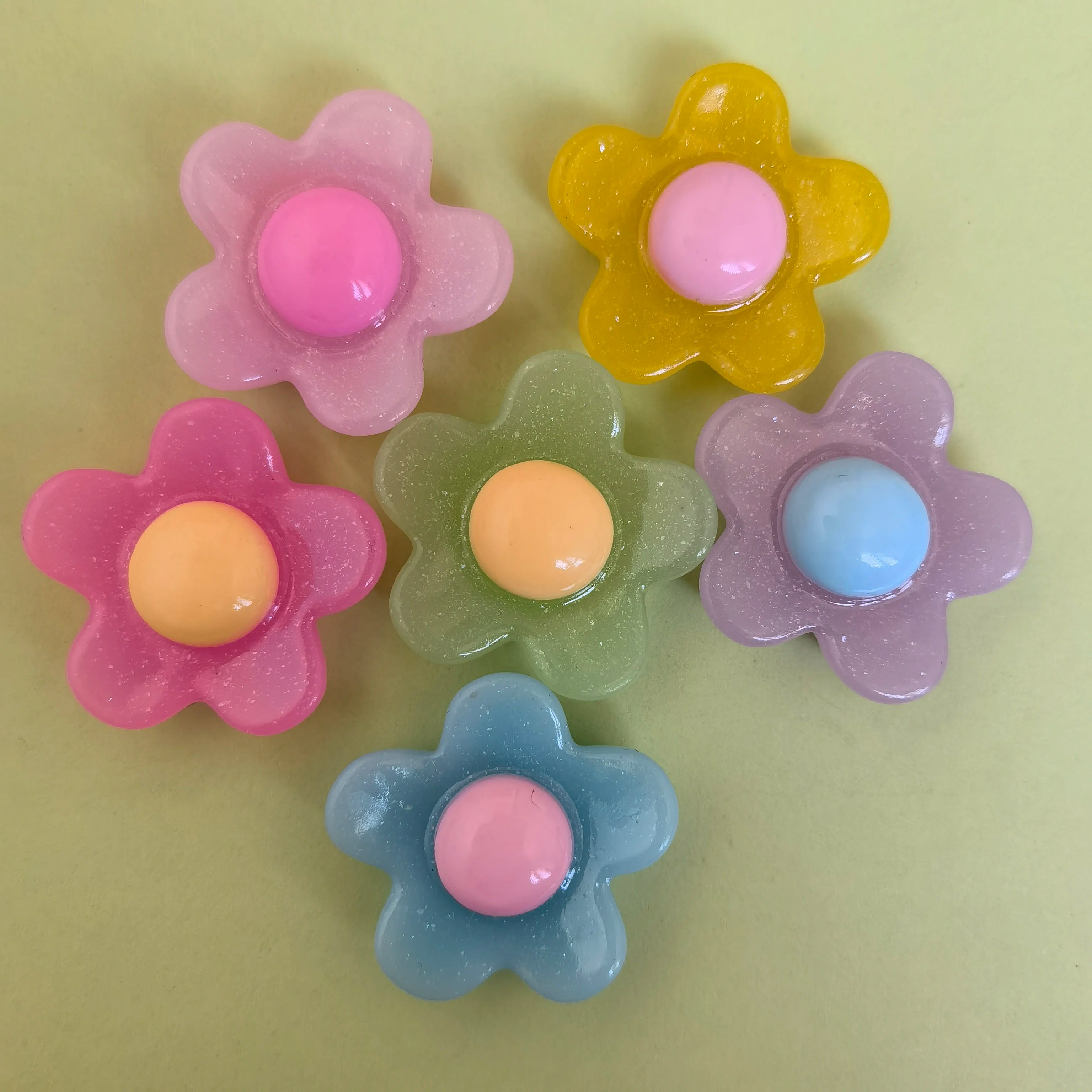 100Pcs Flatback Cute Glitter Jelly Flower Resin Cabochon Scrapbooking For Phone Decoration Craft DIY Jewelry Making