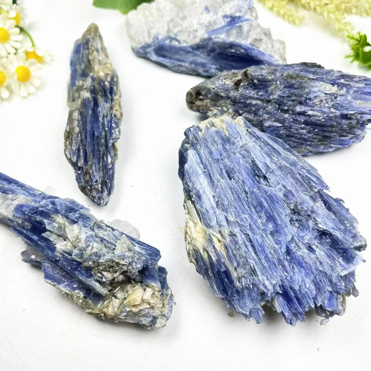 KIndfull Crystals Wholesale Bulk Rough Stone Healing Crystals Stone Kyanite Specimen Raw Stone