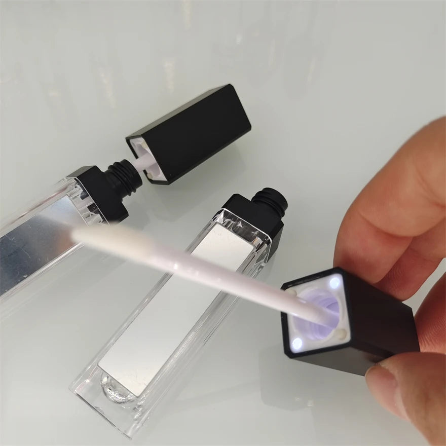 Factory Black Lip Glaze Empty Tub square Lip Gloss Empty Tube Transparent Plastic Lip Glaze Empty Bottle with Light