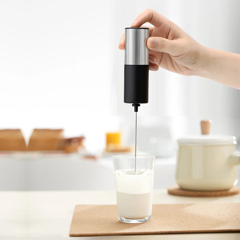 Hot Sale Automatic Electric Handheld Milk Frother Steamer Classic Design Battery Operated Milk Foaming Maker