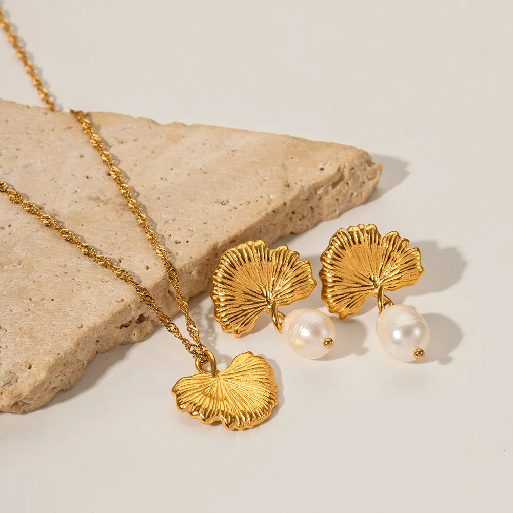 2023 New Fashion Jewelry Earrings Fresh Water Pearl Ginkgo Leaf Earring Necklace Set