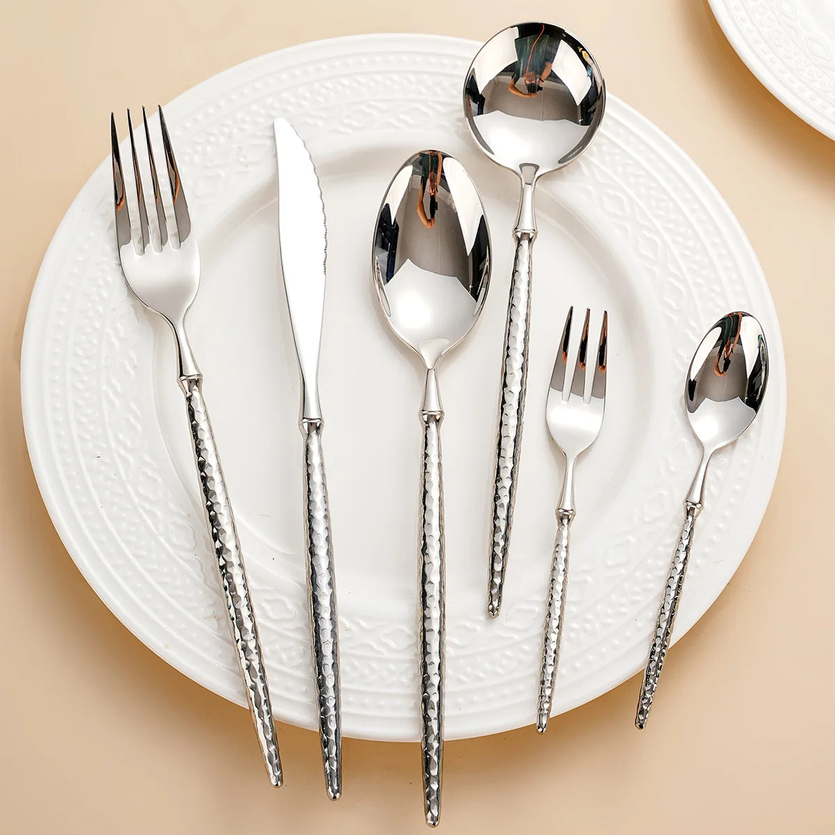 High Quality Hammered Pointed Handle 304 Stainless Steel Cutlery Set Wedding Luxury Knife Fork Spoon Silverware Cutlery Set