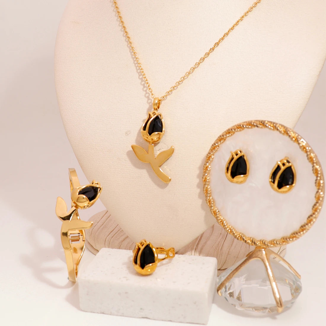 Classic Stainless Steel Women's Jewelry Set Gold Plated Shell Color with Black Zircon Stone for Wedding or Party Wholesale