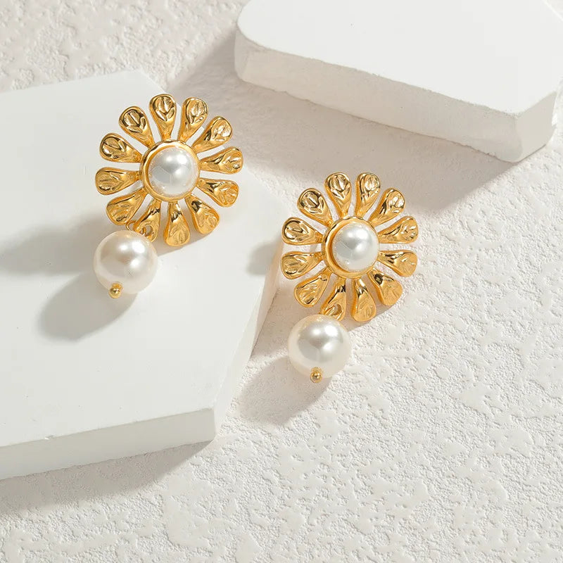 YF6077 Stainless Steel 18k Gold Plated Pearl Sunflower Waterproof Women Earrings Non Tarnish