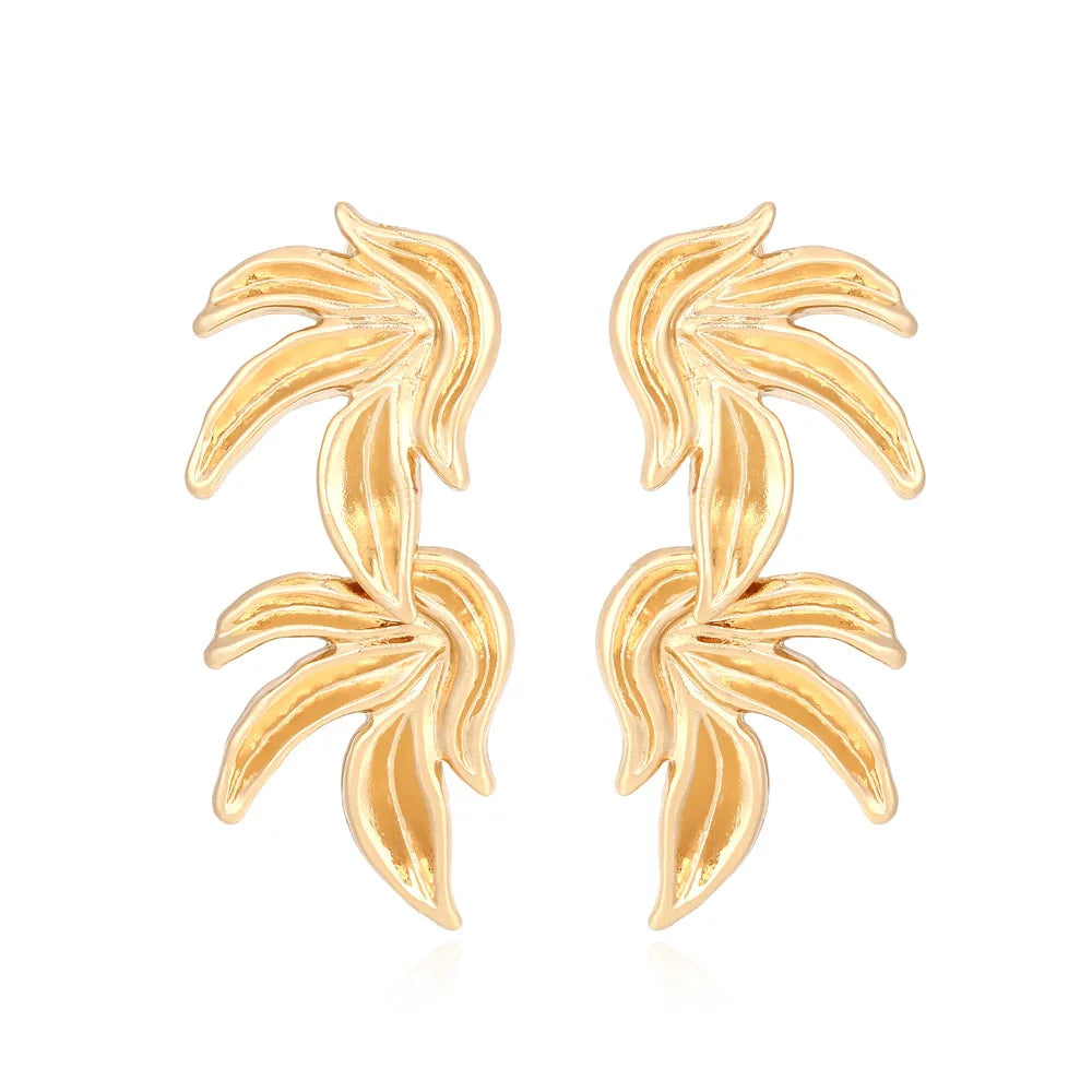 2022 New Arrival Creative Medium-length Gold Plated Earrings Vintage Temperament Leaf Earrings for Women Girls