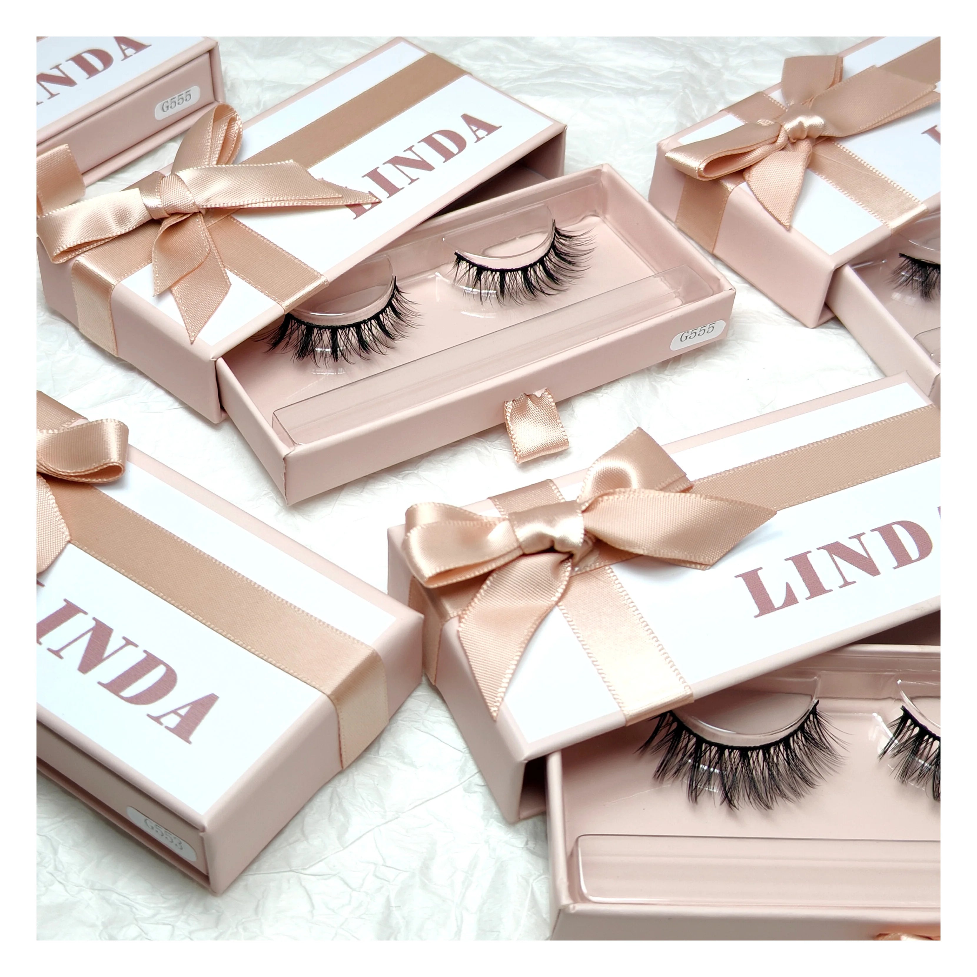 Wholesale Silk Strip Lashes Fluffy Fan Eyelashes Magnetic Lash Box 3D Fake Eyelashes