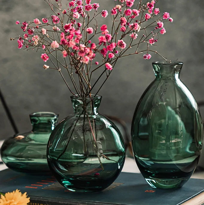 Hand Blown 2024 Popular Vanity Romantic Glass Vase Mini Flower Vase Set Glass Flower Vases for Home Decoration