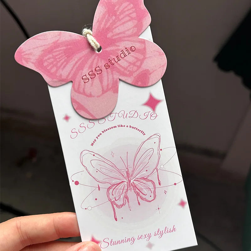 Low MOQ Custom Paper Hang Tags for Clothing Elegant Garment Tags for Garment Accessories Clothing Label
