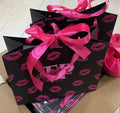 Custom logo Luxury Black Glossy Shopping Paper Bag Wholesale Clothes Paper Bags Makeup Bag