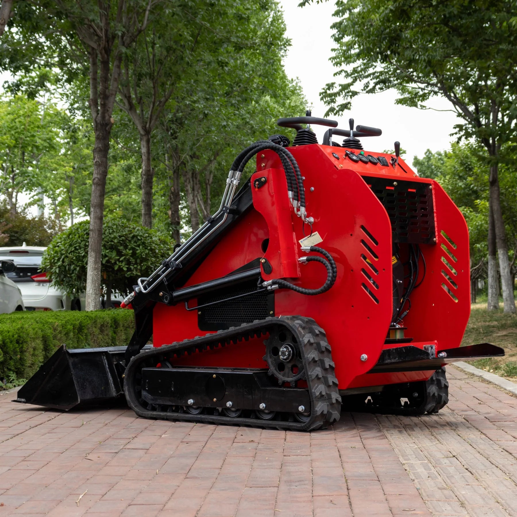 Enter Tight Spaces Stand High Efficient Small Mini Skid Steer Wheel Loader for Small Machinery