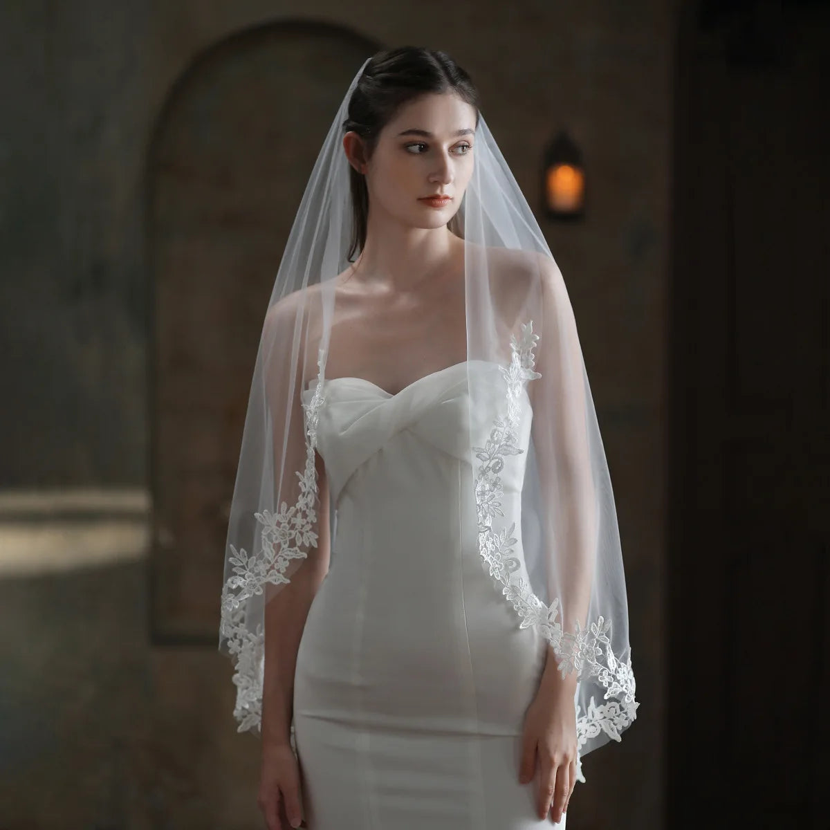 IVANHOE European and American Bride Headdress White Single-layer Medium Length Lace Lace Wedding Headdress