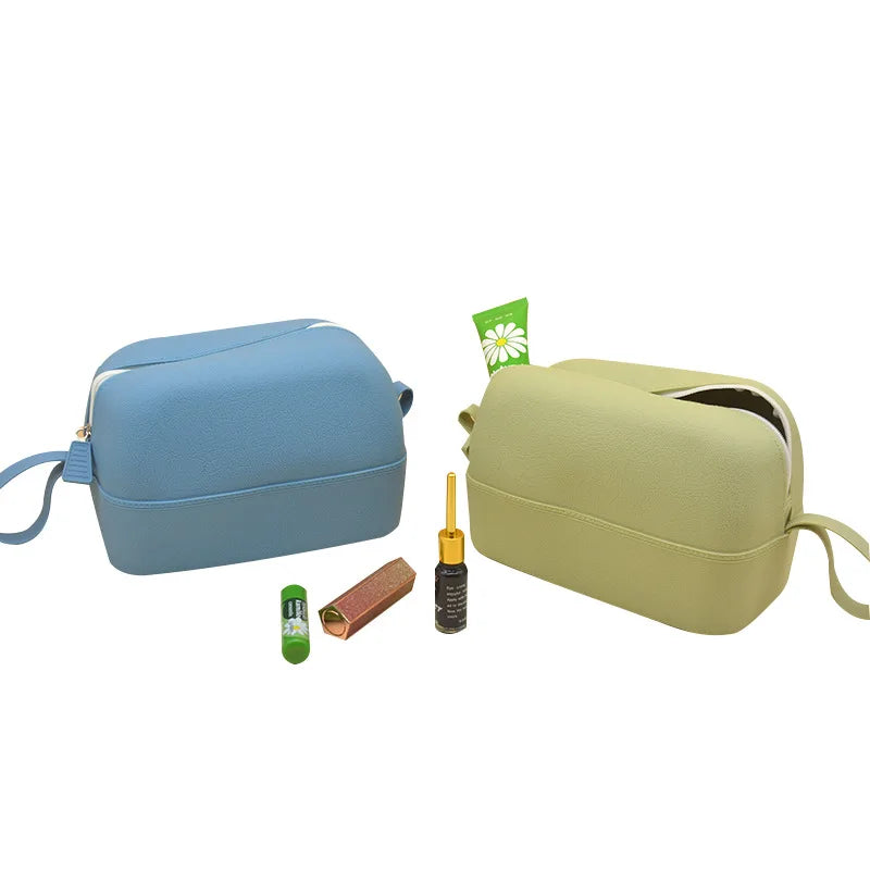 Hot Selling Travel  Makeup Pouch Waterproof Travel Bag Portable and Sleek Makeup Tools Organizer-Soft Silicon Cosmetic-bags