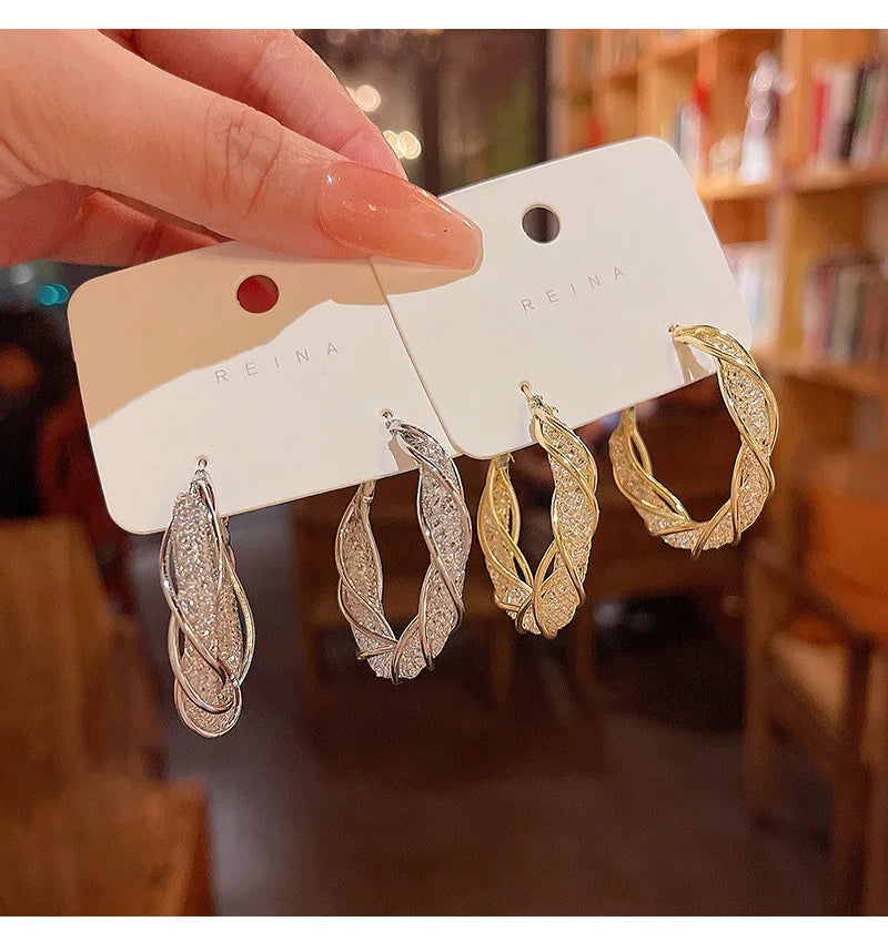AA00917 Korean Fashion Earrings Crystal Circle Hoop Earrings Women's Vintage Hollow Earrings