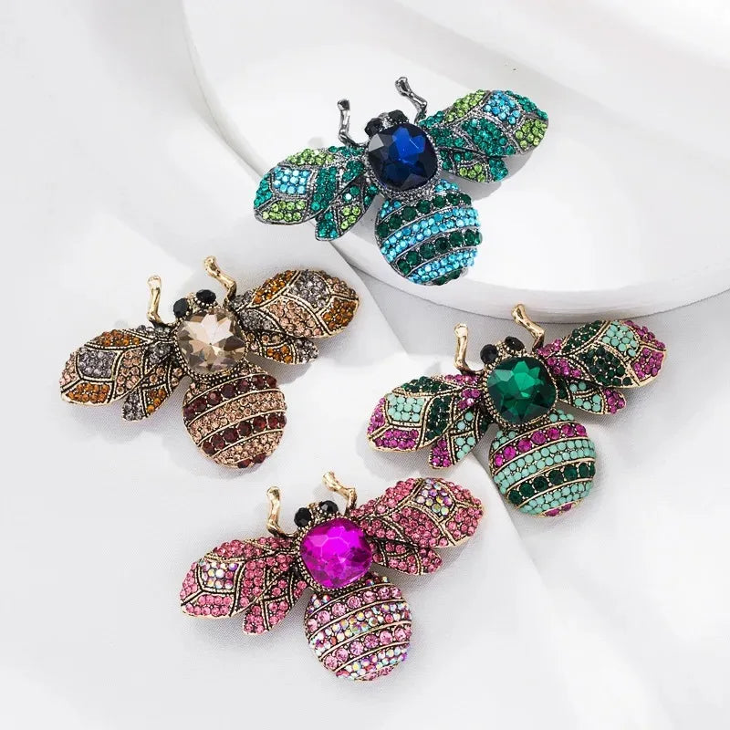 Classic Women Luxury Bee Crystal Brooch Jewelry Rhinestone Metal Insect Badges for Lady Suit Coat Brooches Pins