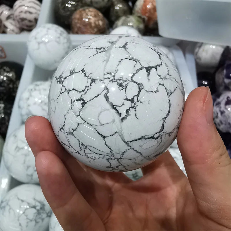 Hot Sale Wholesale Bulk Natural Crystals Stones Ball Howlite Sphere for Home Decoration