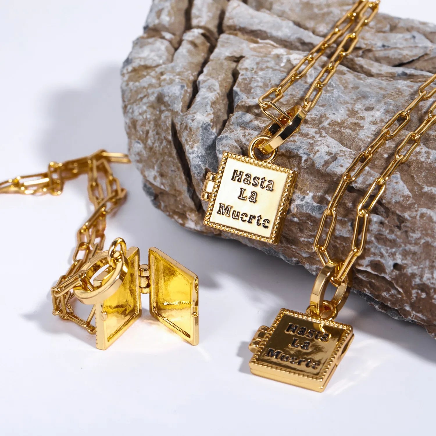 New Styles Custom Name Tarnish Free 18k Stainless Steel Photo Locket Necklace for Woman