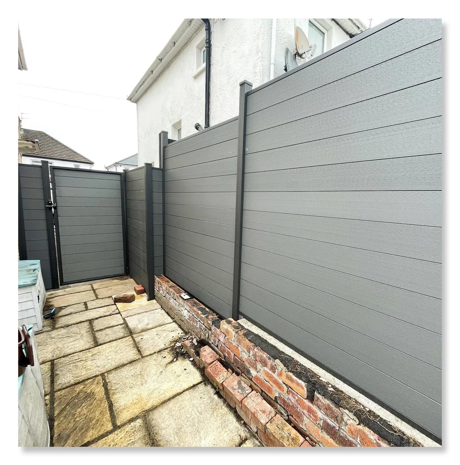 Custom Size WPC Plastic Bamboo and Wood Garden Fence Panel for Home & Outdoor 3D Modelled Coated for Privacy & Security Use