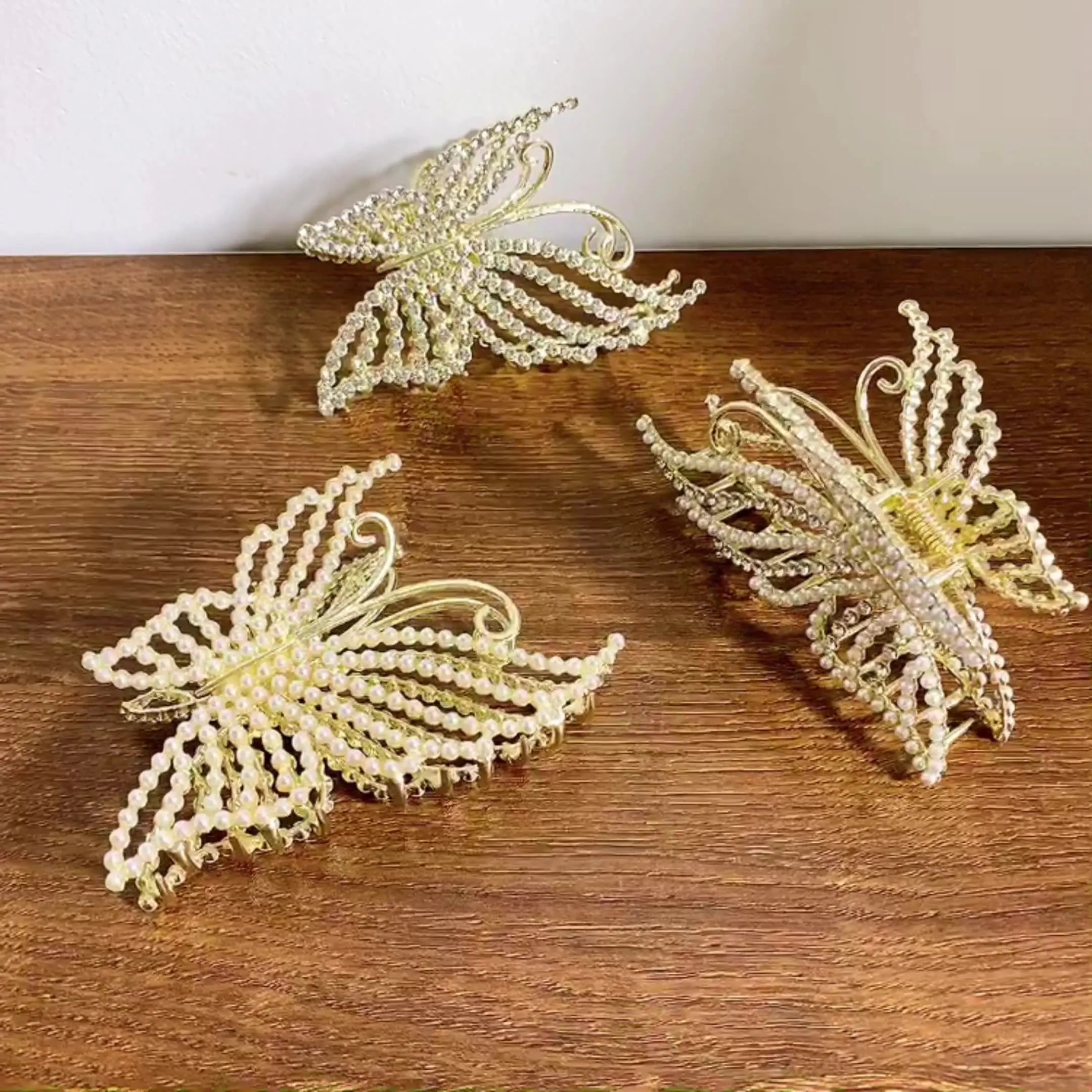 New Arrival Elegant Butterfly Metal Hair Claw Clips 11CM Pearls Rhinestones Hair Claw Clamp for Woman Girls Thick Hair