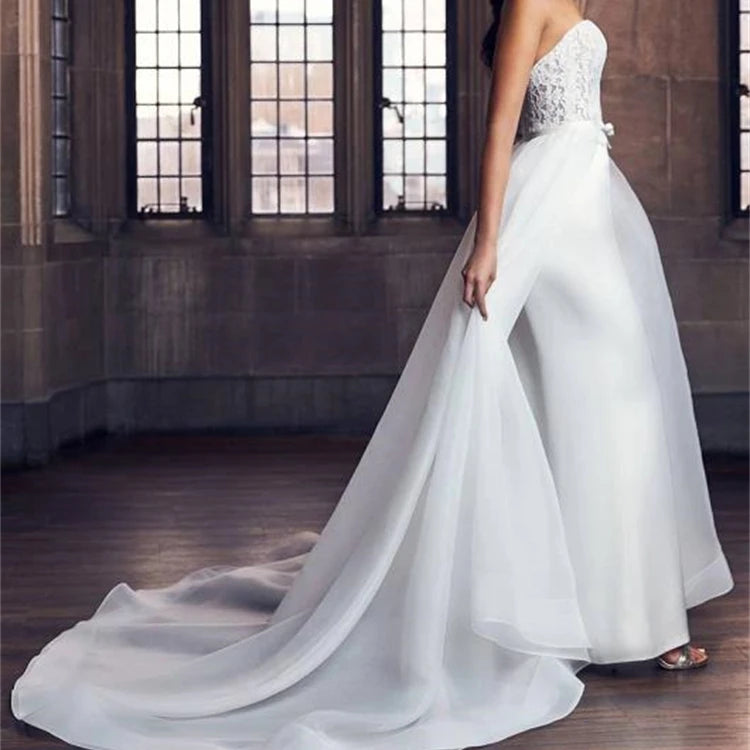 Simple Customized Backless Skirt New Gowns Wedding Dress Strapless V-neck Neckline Lace With Wedding Detachable Organza Train
